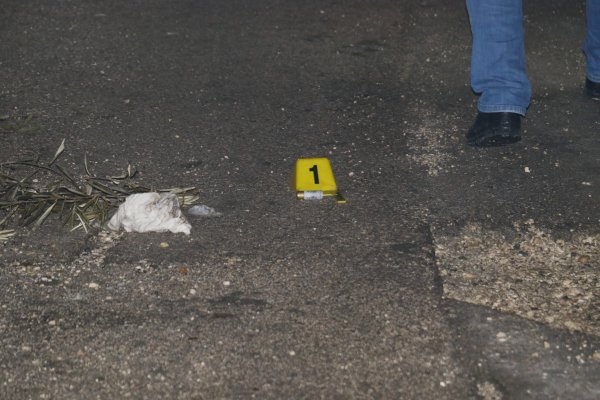 Adana'da bir kişi dini nikahlı eşini tüfekle vurdu