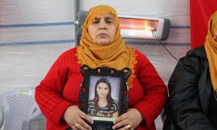 Annesi HDP önünde eylem yapan genç kız, PKK’dan kaçtı
