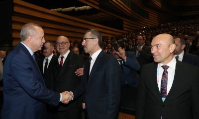 Tunç Soyer’in Cumhurbaşkanı Erdoğan’a bakışları